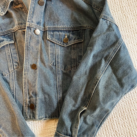 Cropped Denim Jacket - Picture 2 of 6